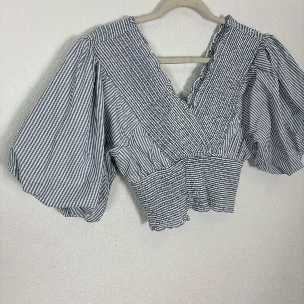 Abercrombie & Fitch Light Blue & White Striped Smocked V Neck Puff Sleeve Top M